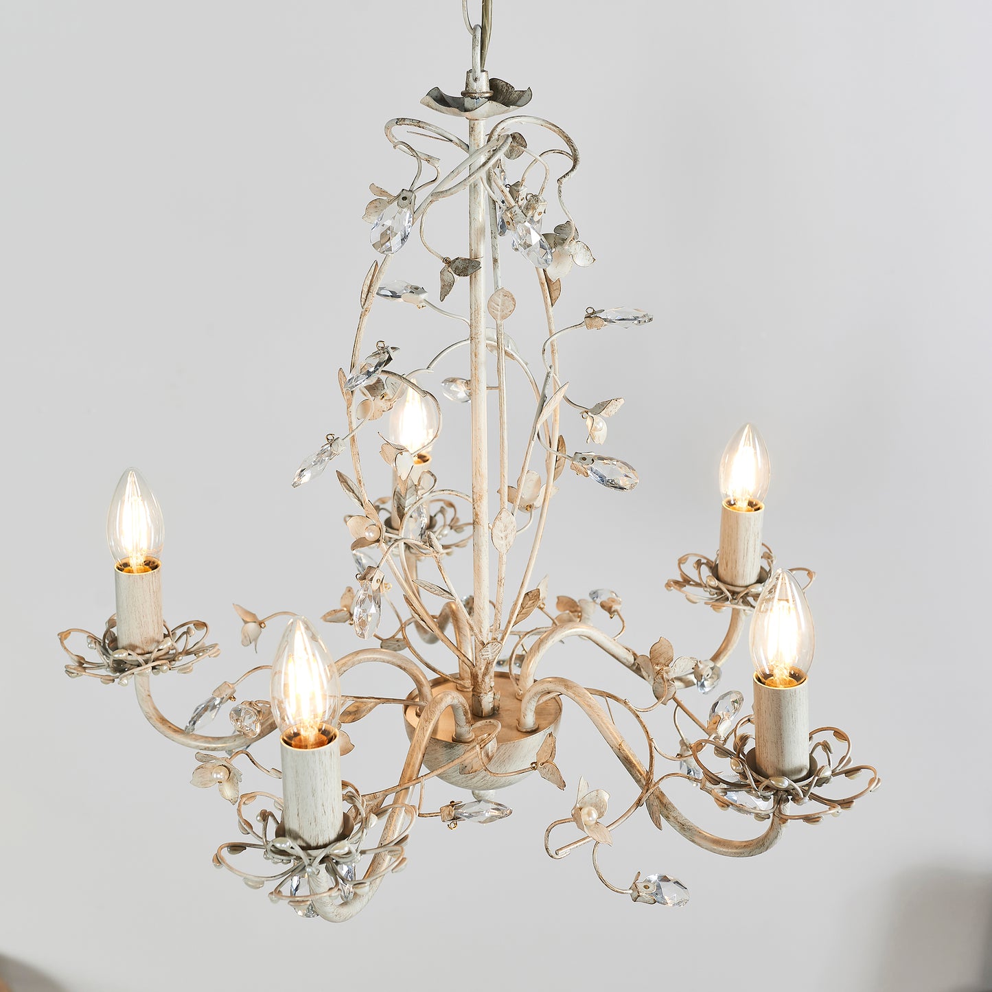 Luxurious Floral Chandelier with Adjustable Drop